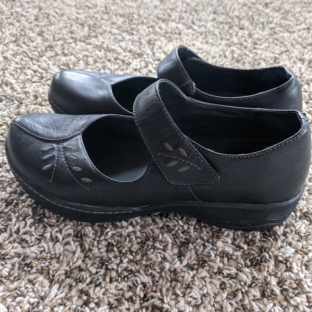 Dansko Mary Jane Style Shoe